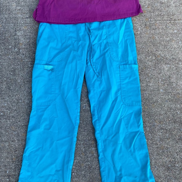 Scrub Set - Picture 2 of 2